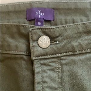 NYDJ Clarissa. Ankle pants.